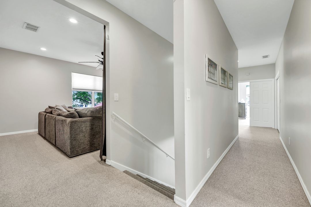 8146 Las Palmas Way, Naples, FL 34109