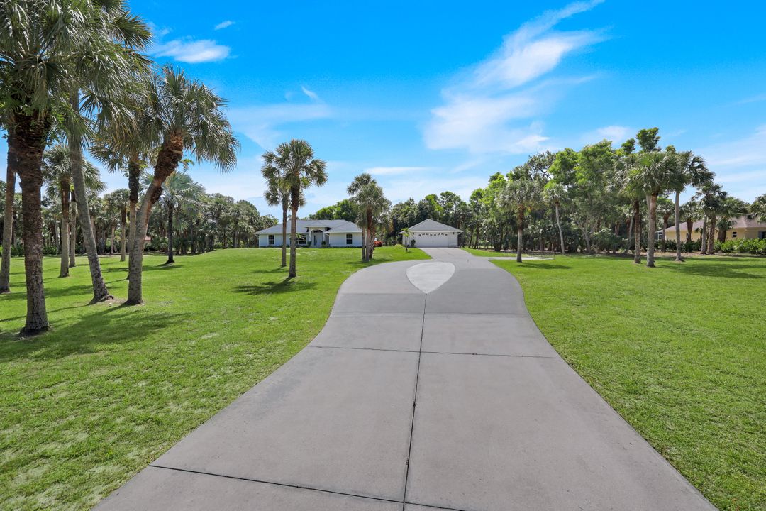 3060 70th St SW, Naples, FL 34105