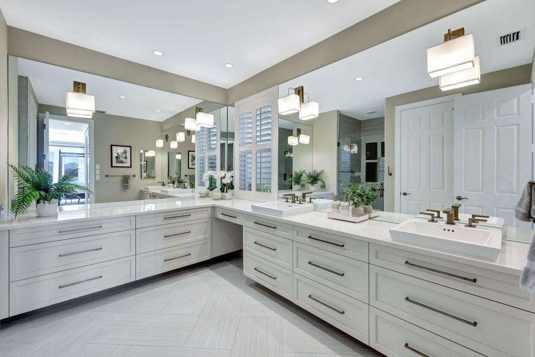 3671 Olde Cottage Ln, Bonita Springs, FL 34134