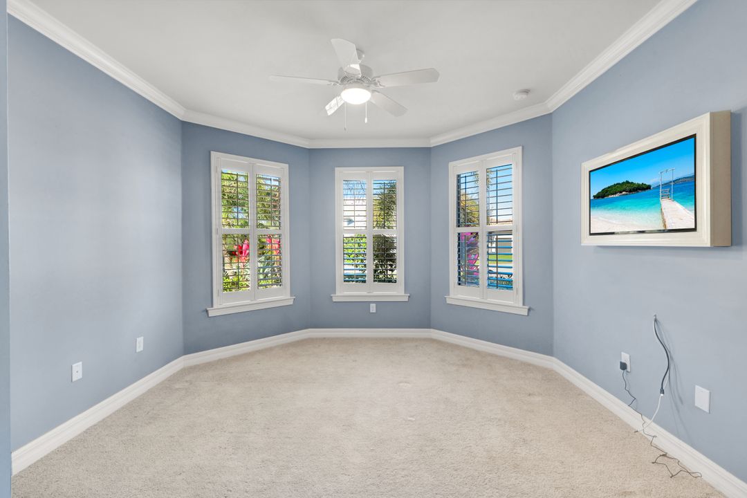 11807 Dixon Dr, Fort Myers, FL 33913