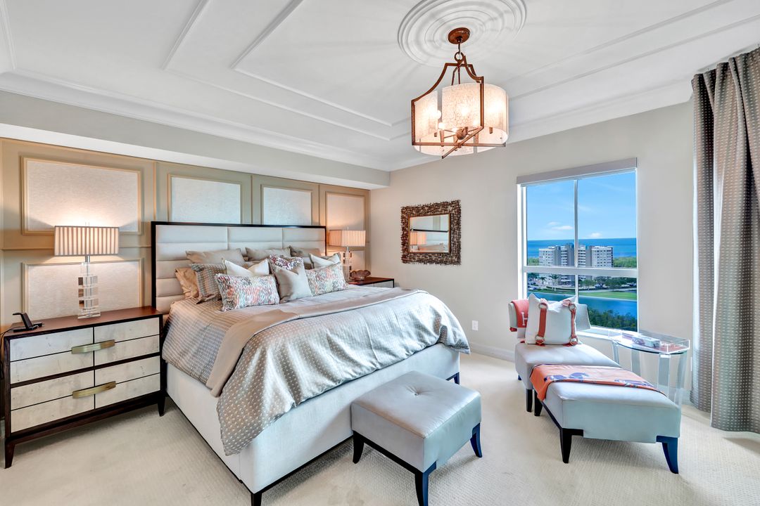 295 Grande Way #1403, Naples, FL 34110