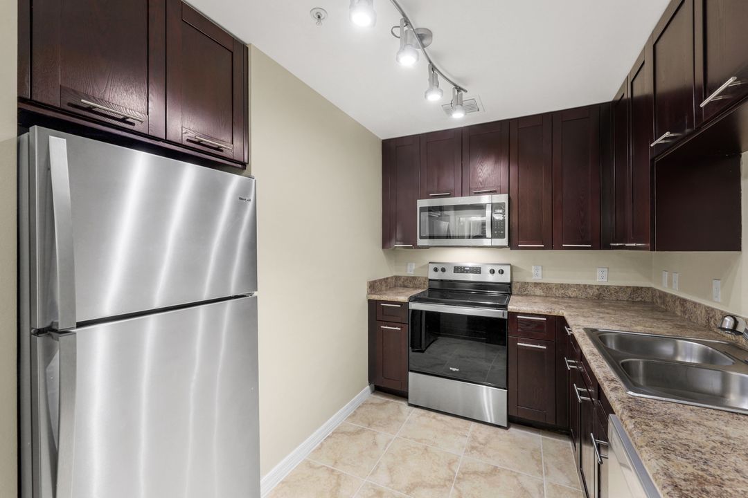 6620 SW 57th Ave #A203, South Miami, FL 33143