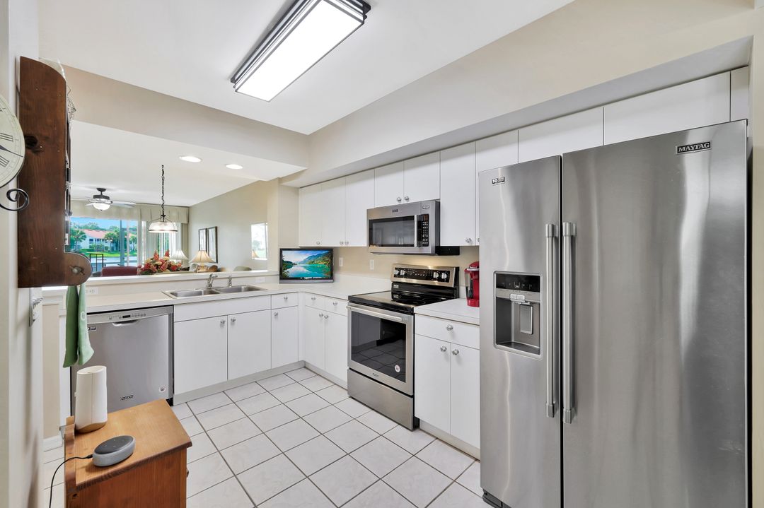 5025 Cedar Springs Dr #102, Naples, FL 34110