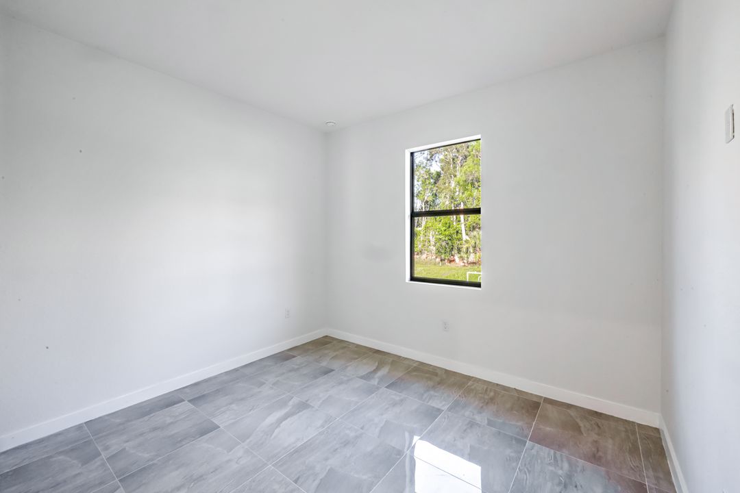 1133 Alvin Ave, Lehigh Acres, FL 33971
