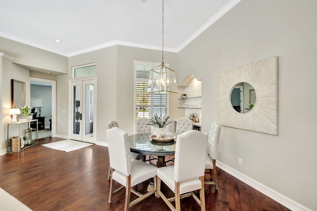 8019 San Simeon, Naples, FL 34109