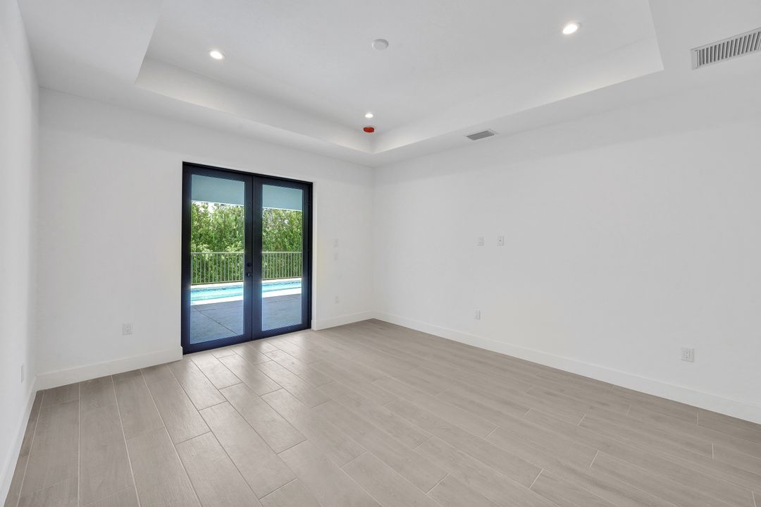 211 Clyburn St, Marco Island, FL 34145