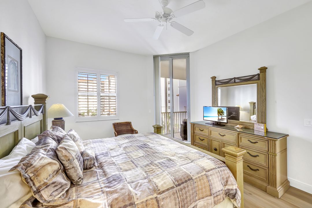 460 Launch Cir #604, Naples, FL 34108