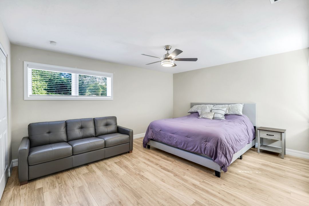 547 Cormorant Cove, Naples, FL 34113