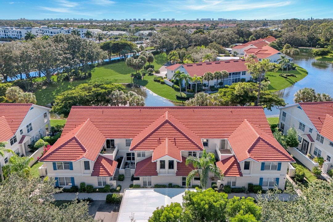 5045 Cedar Springs Dr #101, Naples, FL 34110