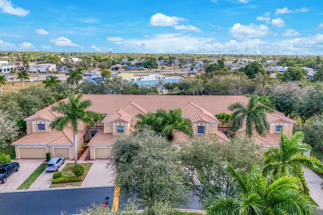 6100 Jonathans Bay Cir #302, Fort Myers, FL 33908