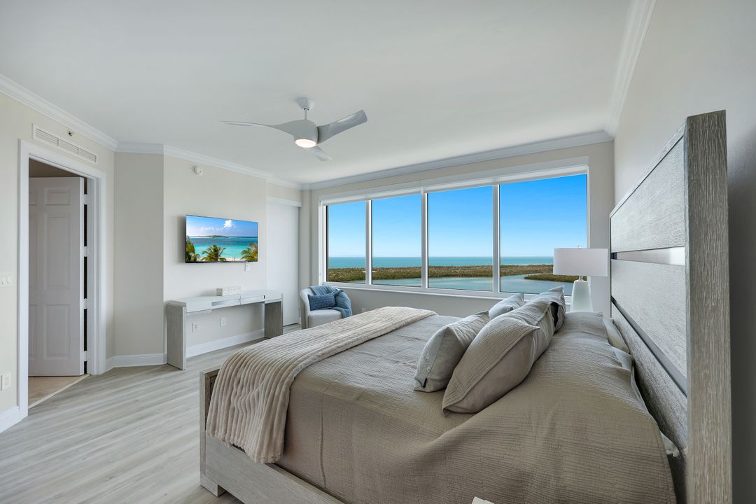 275 Indies Way #1703, Naples, FL 34110