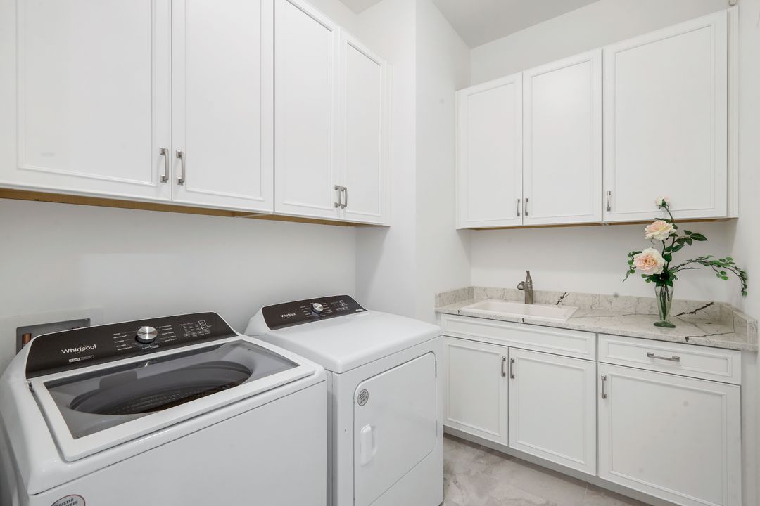 28105 Captiva Shell Lp, Bonita Springs, FL 34135