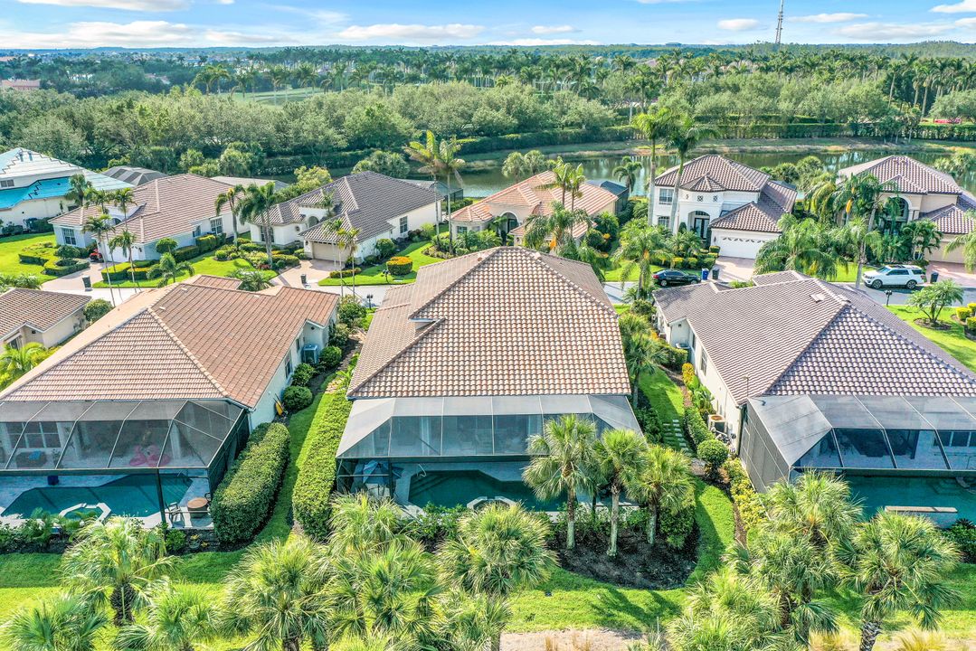 10049 St Moritz Dr, Miromar Lakes, FL 33913