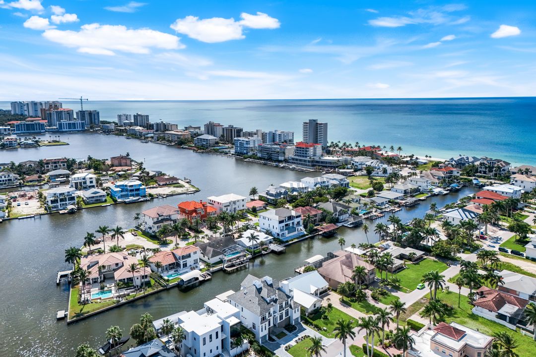 260 Channel Dr, Naples, FL 34108