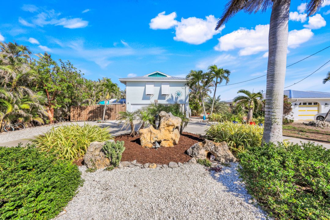 3232 Stabile Rd, Saint James City, FL 33956