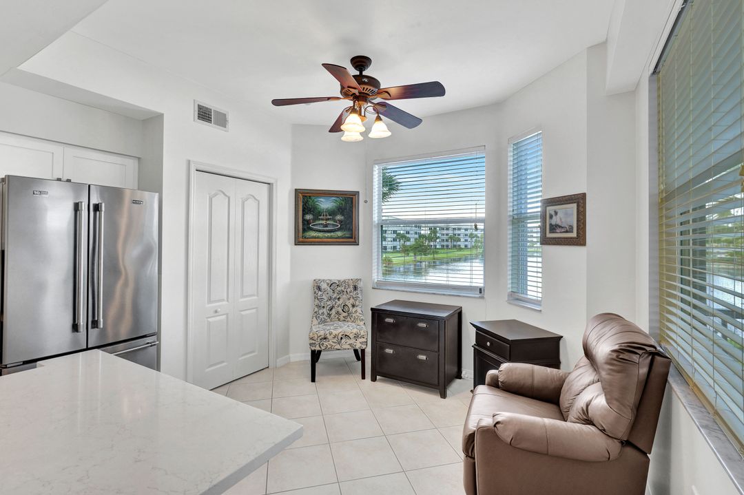 16615 Lake Cir Dr #427, Fort Myers, FL 33908
