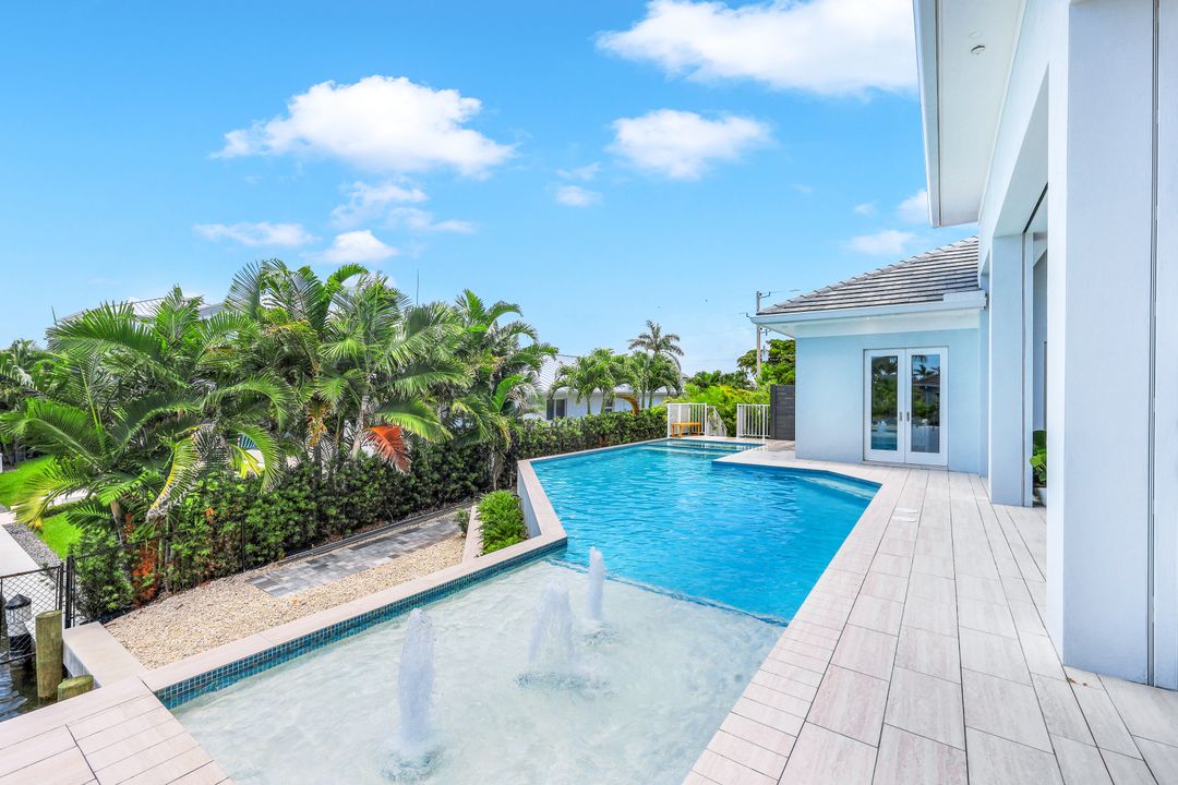 100 S Bahama Ave, Marco Island, FL 34145