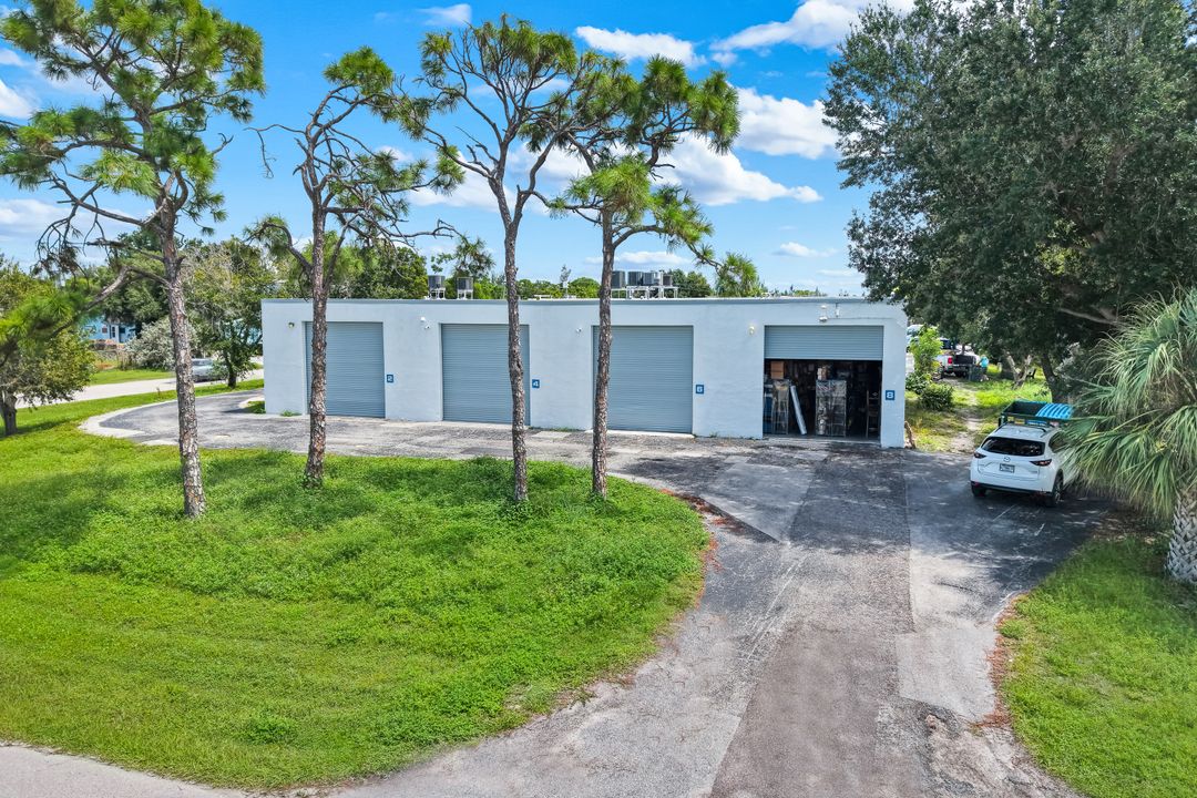 5576 Doug Taylor Cir, Saint James City, FL 33956