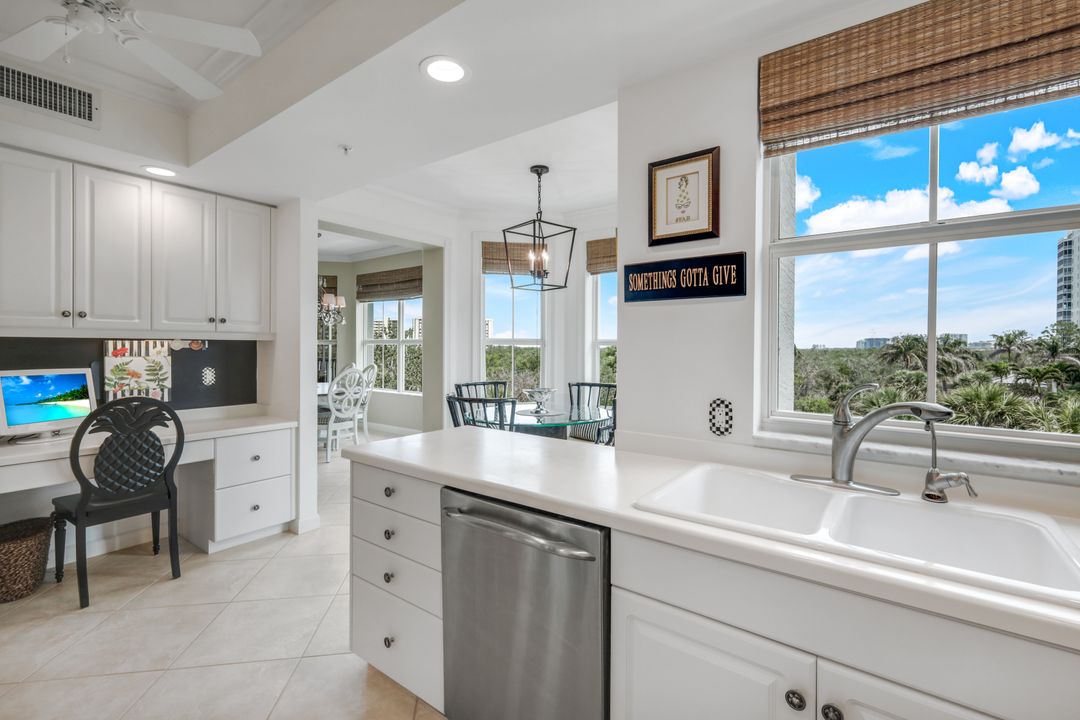 315 Dunes Blvd #307, Naples, FL 34110