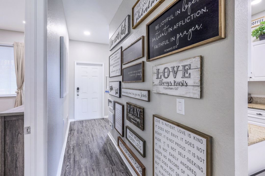 7950 Mahogany Run Ln #422, Naples, FL 34113