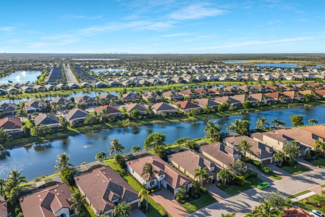 28126 Edenderry Ct, Bonita Springs, FL 34135