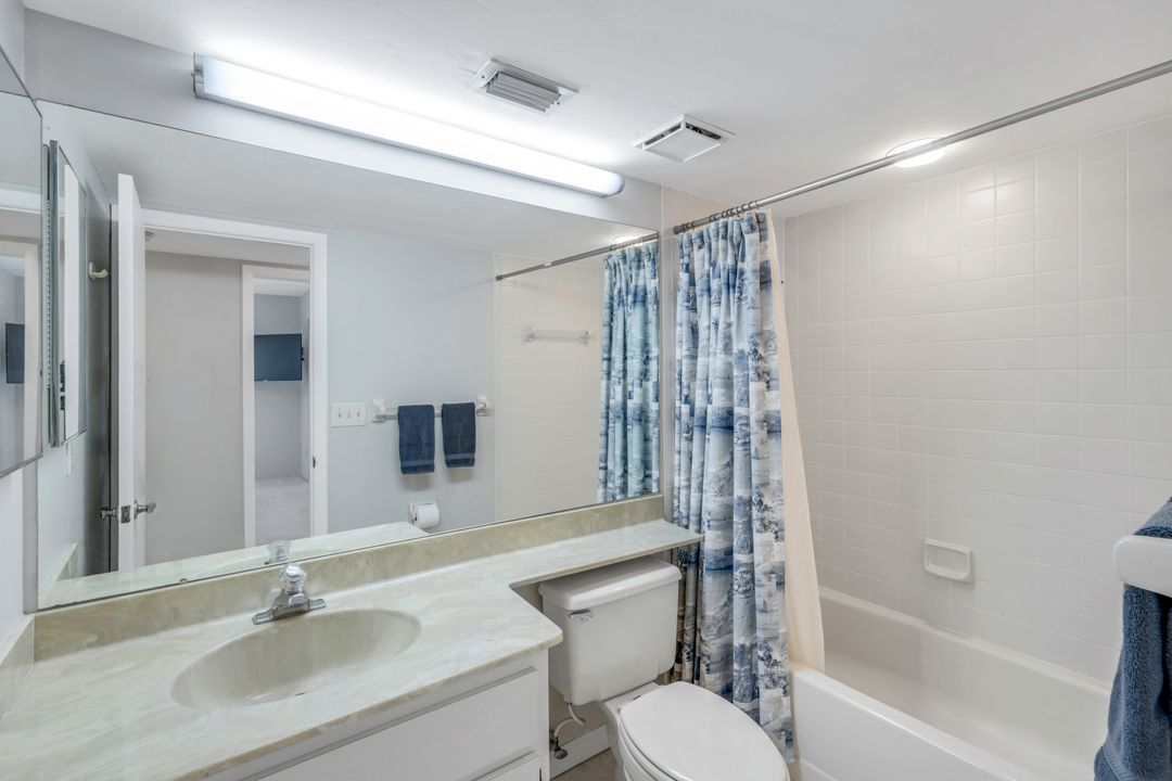 5585 Trailwinds Dr #326, Fort Myers, FL 33907