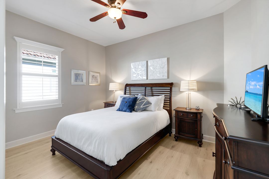 9356 Slate Ct, Naples, FL 34120