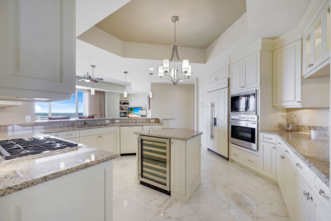 4851 Bonita Bay Blvd, Bonita Springs, FL 34134