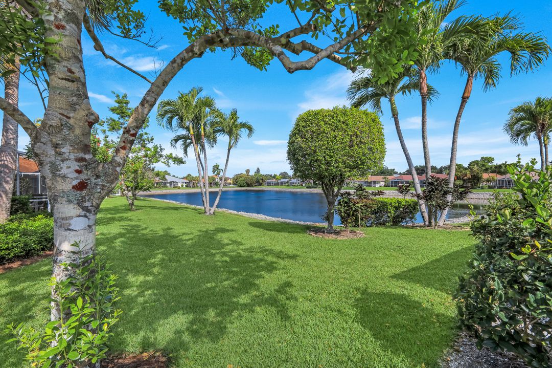 15040 Sterling Oaks Dr, Naples, FL 34110