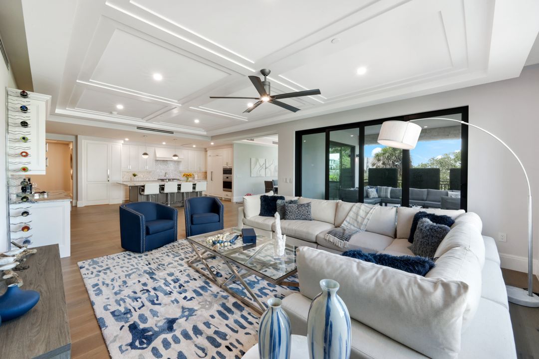 1130 3rd Ave S #207, Naples, FL 34102
