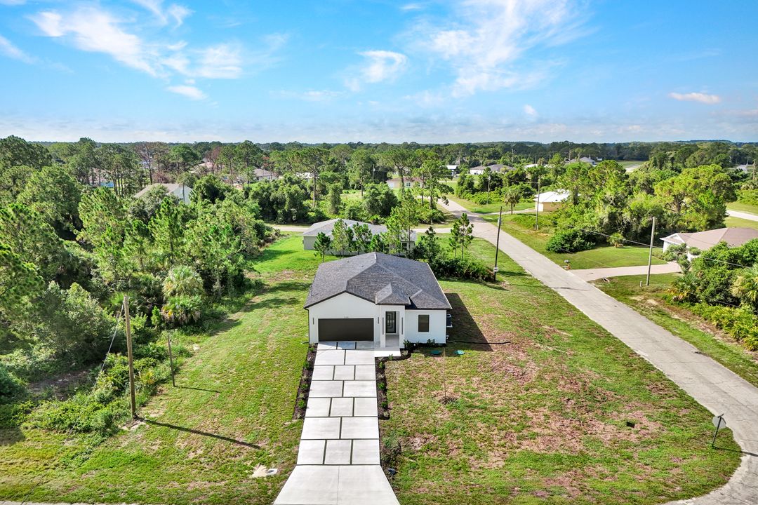 5085 NE Tradewinds Cir, LaBelle, FL 33935
