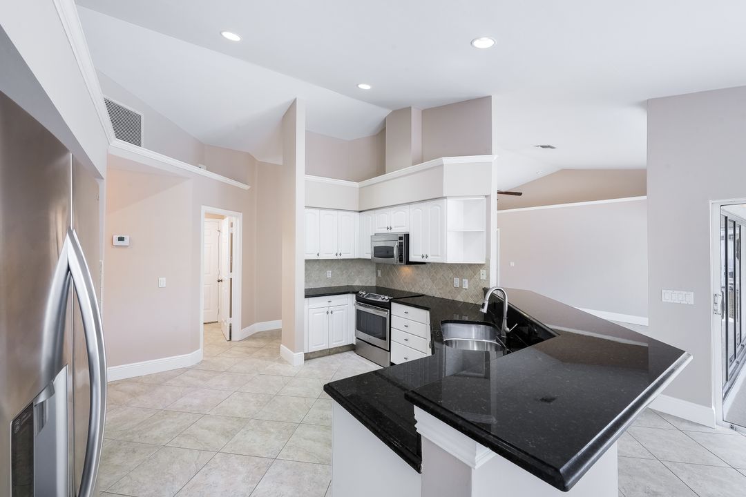 142 Saxon St, Marco Island, FL 34145