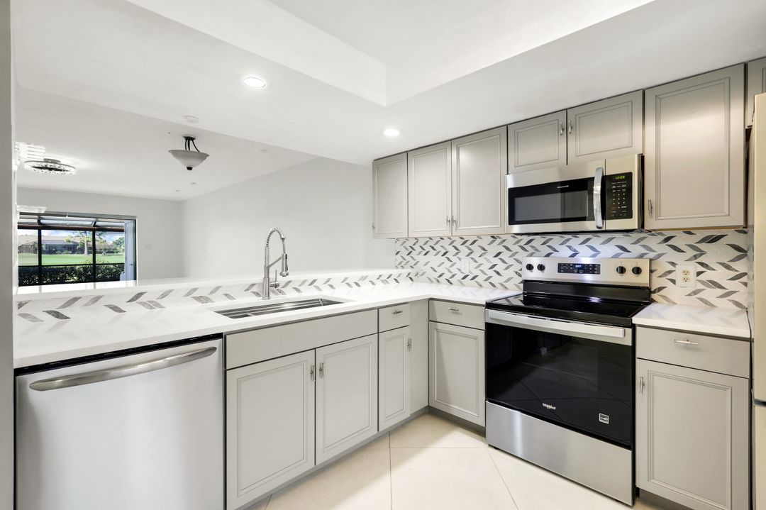 16460 Timberlakes Dr #103, Fort Myers, FL 33908