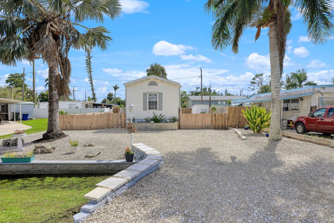 12151 Cypress Dr, Fort Myers, FL 33908