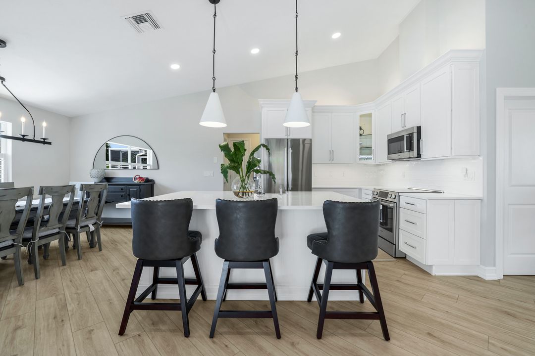 711 Tigertail Ct, Marco Island, FL 34145