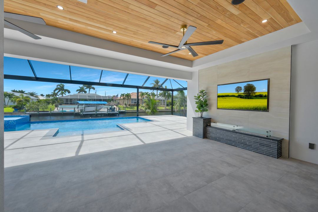 2826 SW 37th Terrace, Cape Coral, FL 33914