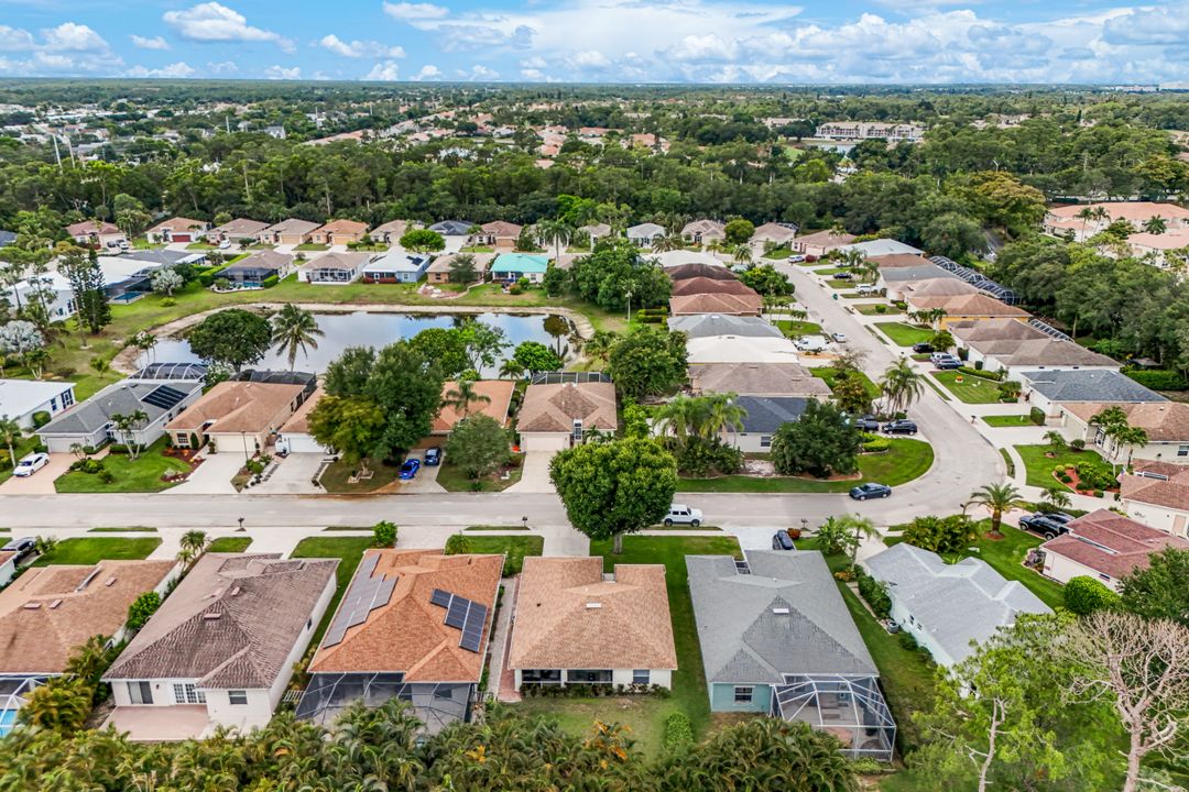 156 Stanhope Cir, Naples, FL 34104