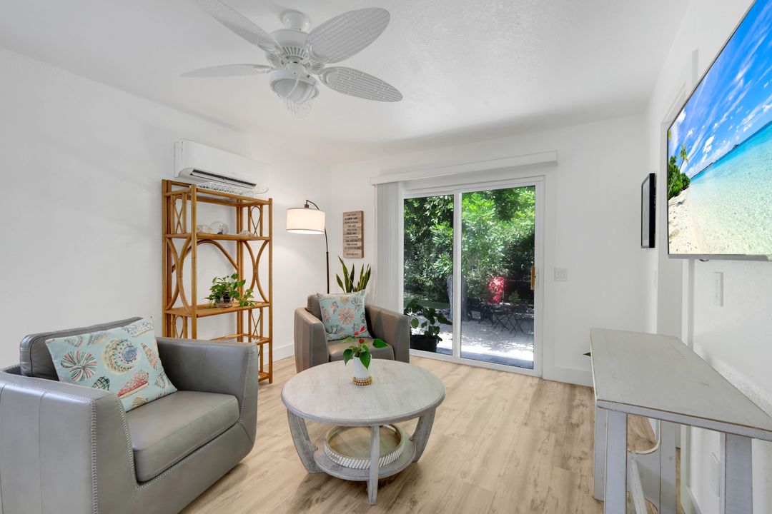 27292 East Dr, Bonita Springs, FL 34135