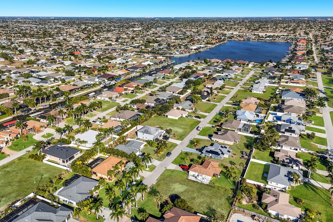 1513 SW 43rd Ln, Cape Coral, FL 33914