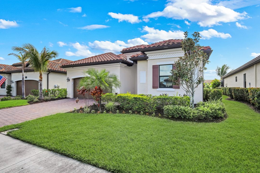 28029 Foxrock Ct, Bonita Springs, FL 34135