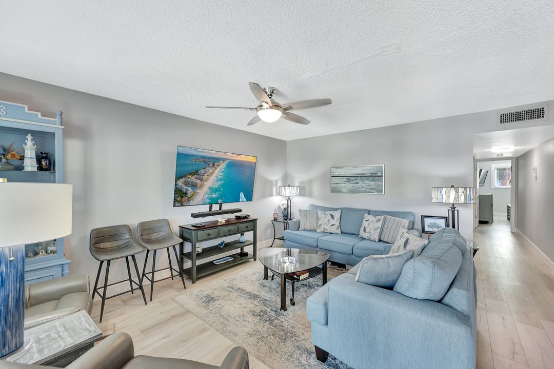 766 Central Ave #207, Naples, FL 34102