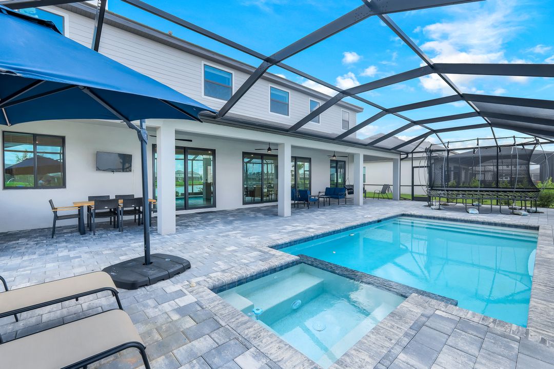 10817 Timber Creek Dr, Fort Myers, FL 33913