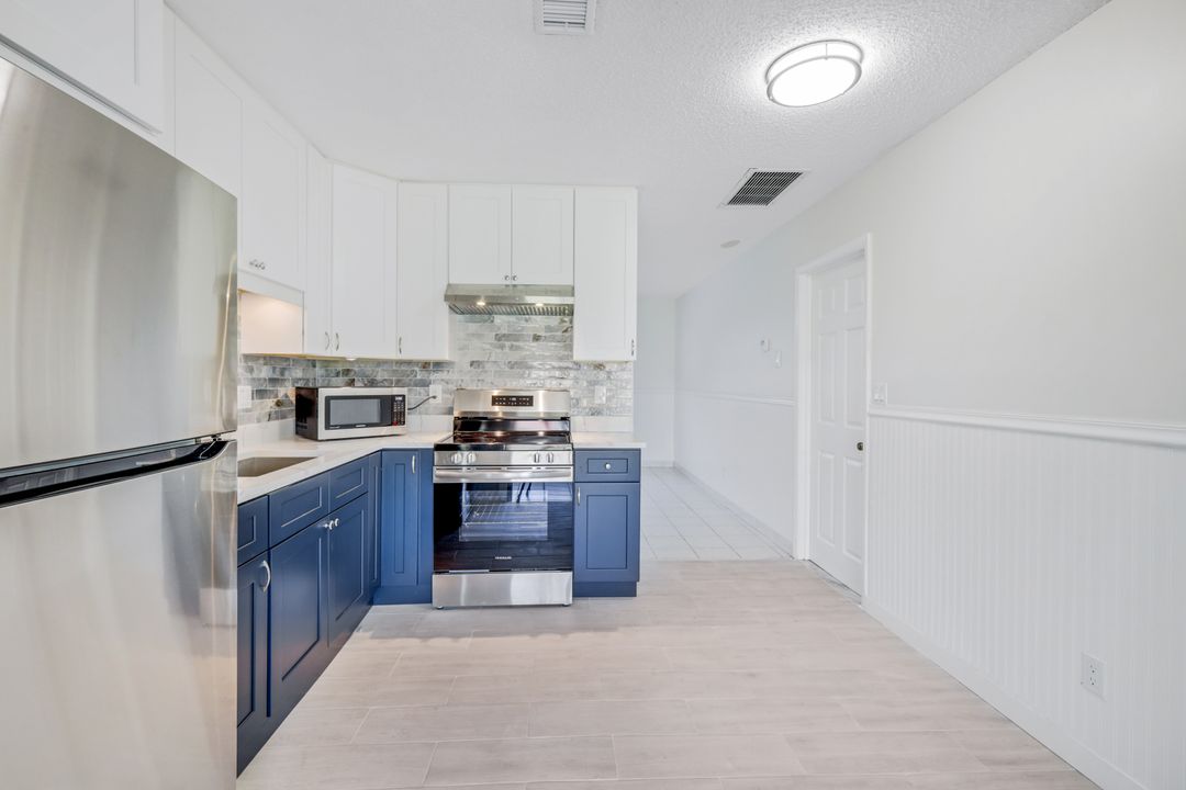 81 9th St, Bonita Springs, FL 34134