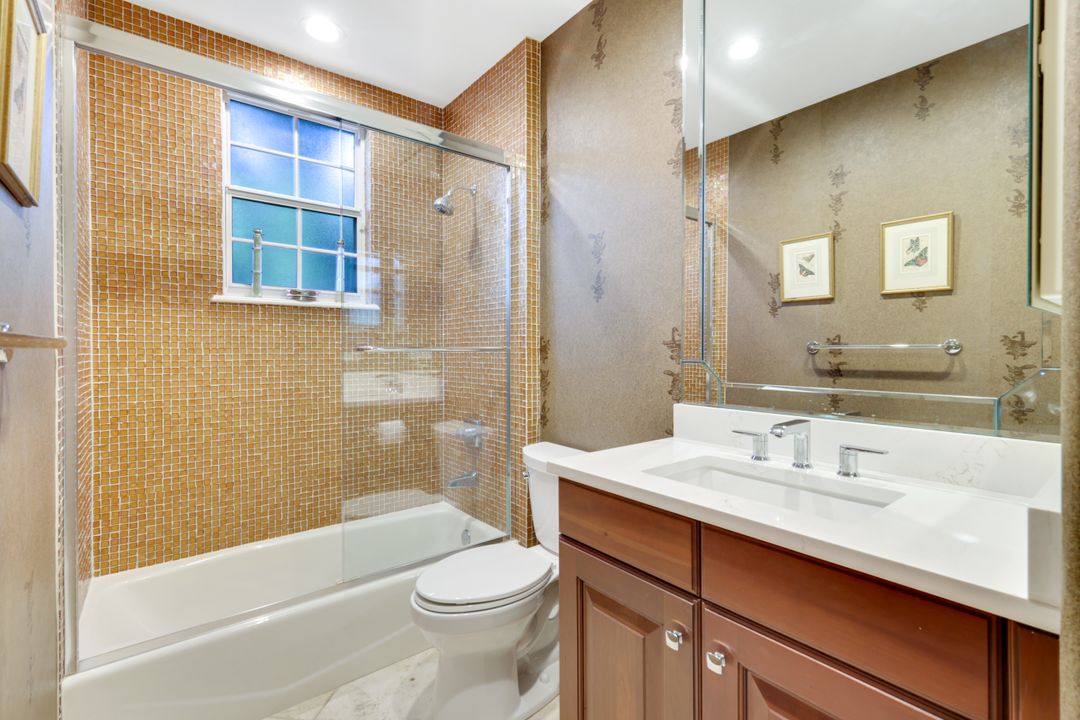 2868 Tiburon Blvd E #101, Naples, FL 34109