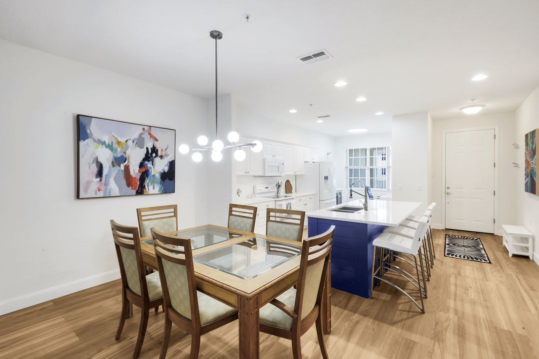 4843 Hampshire Ct #105, Naples, FL 34112