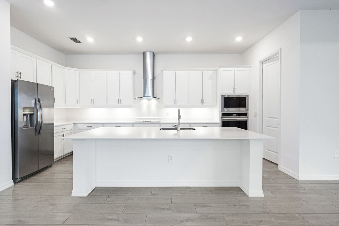 5781 Kingston Pl, Immokalee, FL 34142