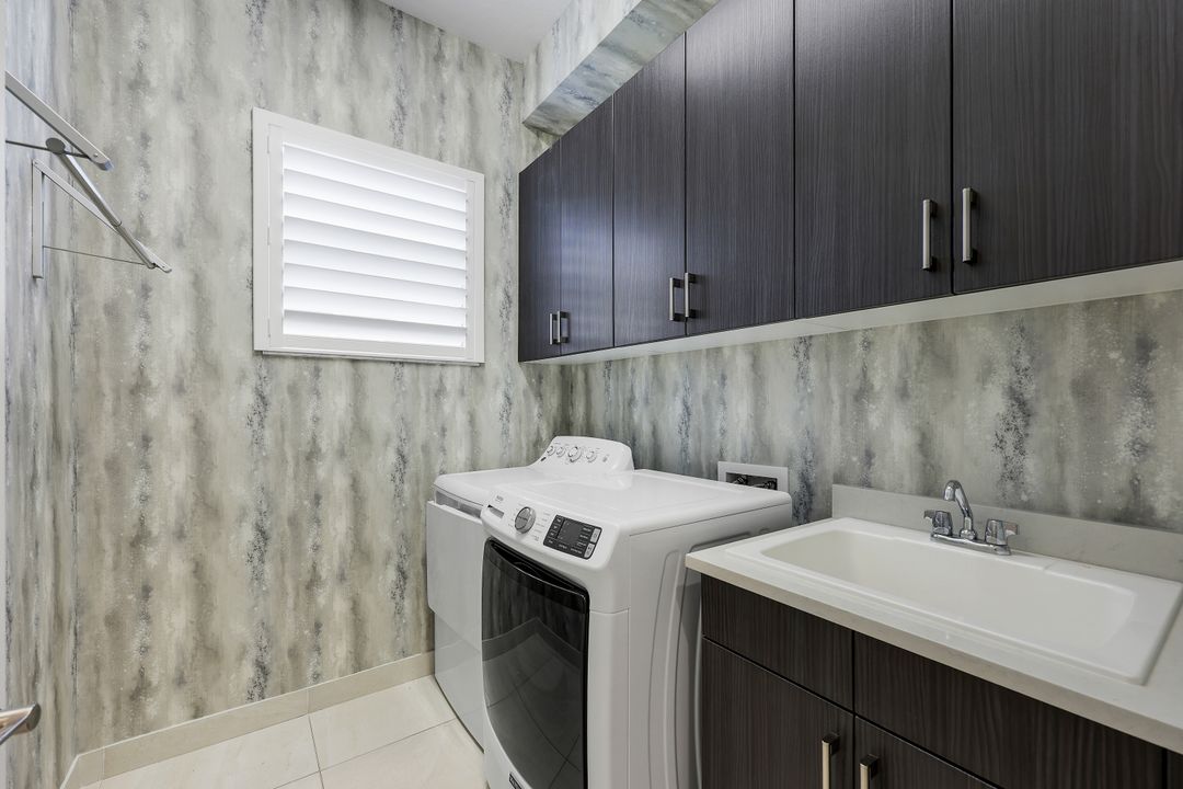 28393 Turin Ct, Bonita Springs, FL 34135