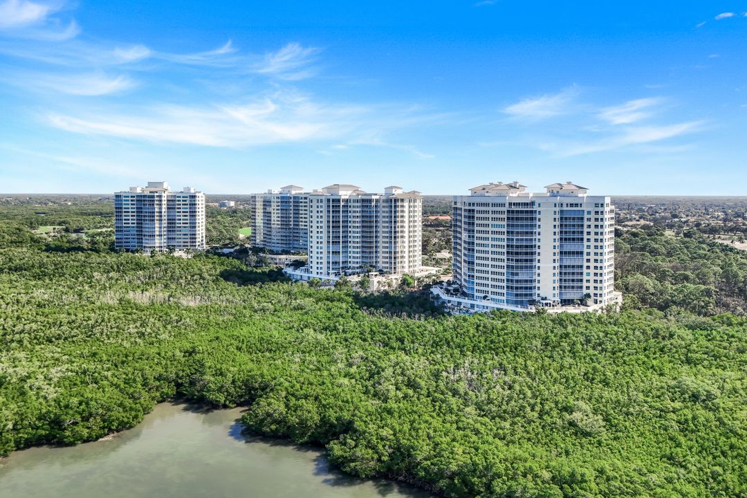 295 Grande Way #1505, Naples, FL 34110