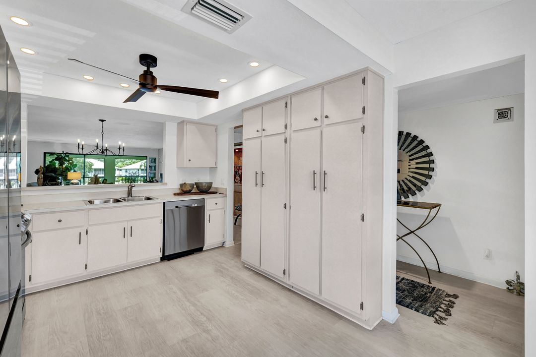 800 Misty Pines Cir #H205, Naples, FL 34105