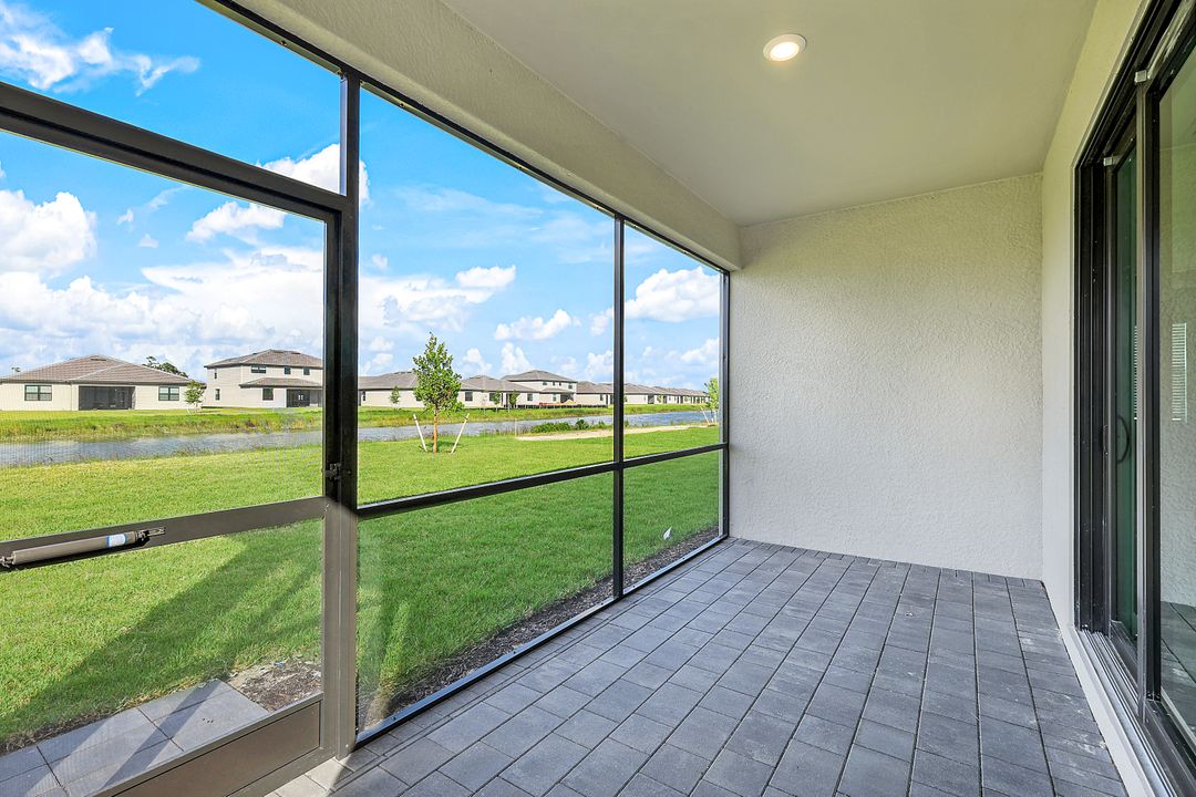 13838 Hunter Oak Dr, Fort Myers, FL 33913